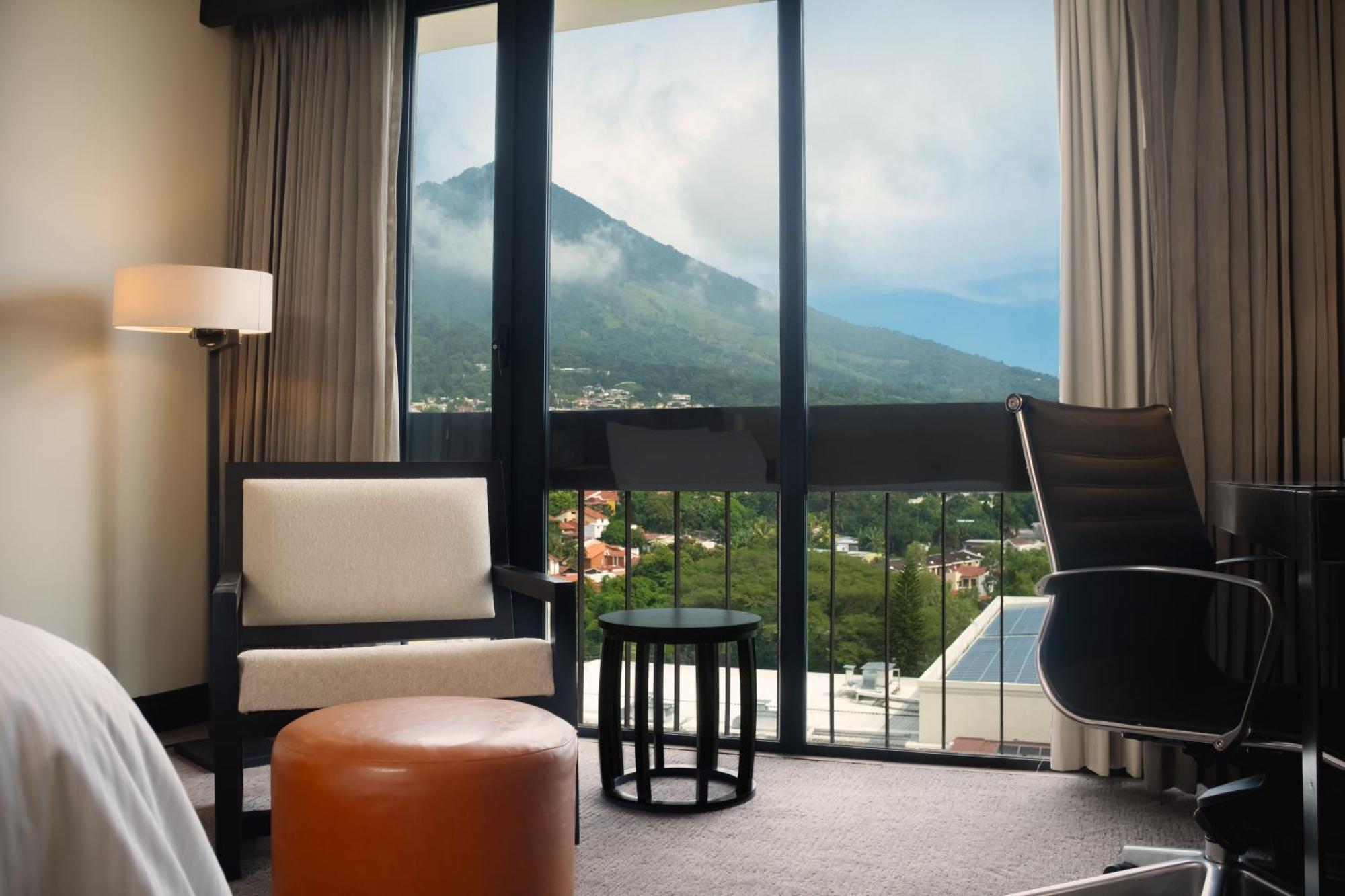 Hilton San Salvador Hotel Exterior photo